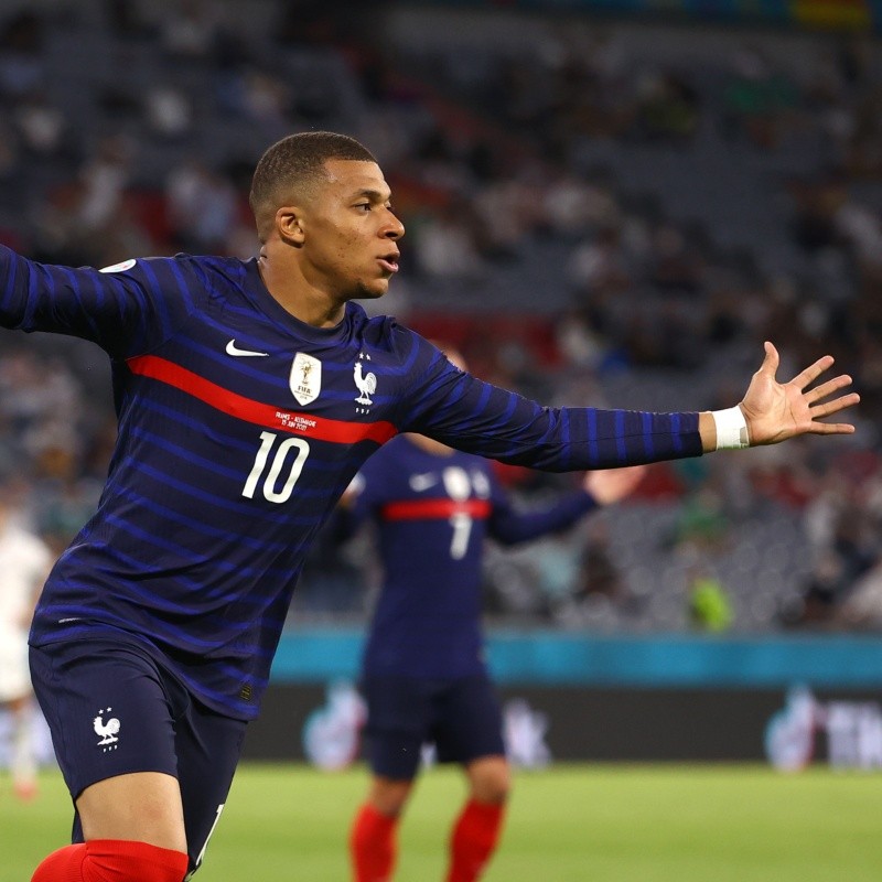 Mbappé coloca condição para renovar com o PSG; confira