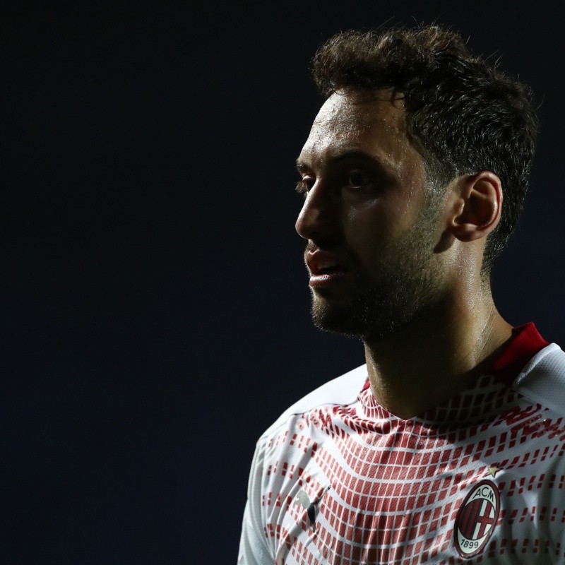 Destaque do Borussia Dortmund entra na mira do Milan e pode ser o substituto de Çalhanoglu