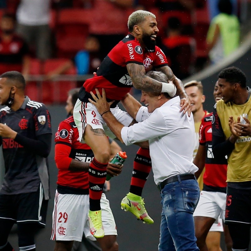 Tem negócio? Torcida do Flamengo vai as redes sociais pedir chegada de grande nome