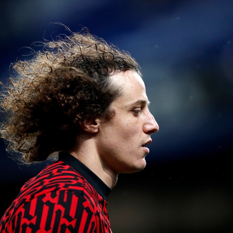 À espera de gigante brasileiro, David Luiz recusa proposta de grande clube europeu