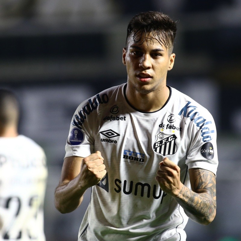 Kaio Jorge causa polêmica nas redes sociais depois de derrota do Santos e revolta torcida