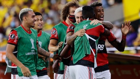 Barcelona SC v Flamengo - Copa CONMEBOL Libertadores 2021