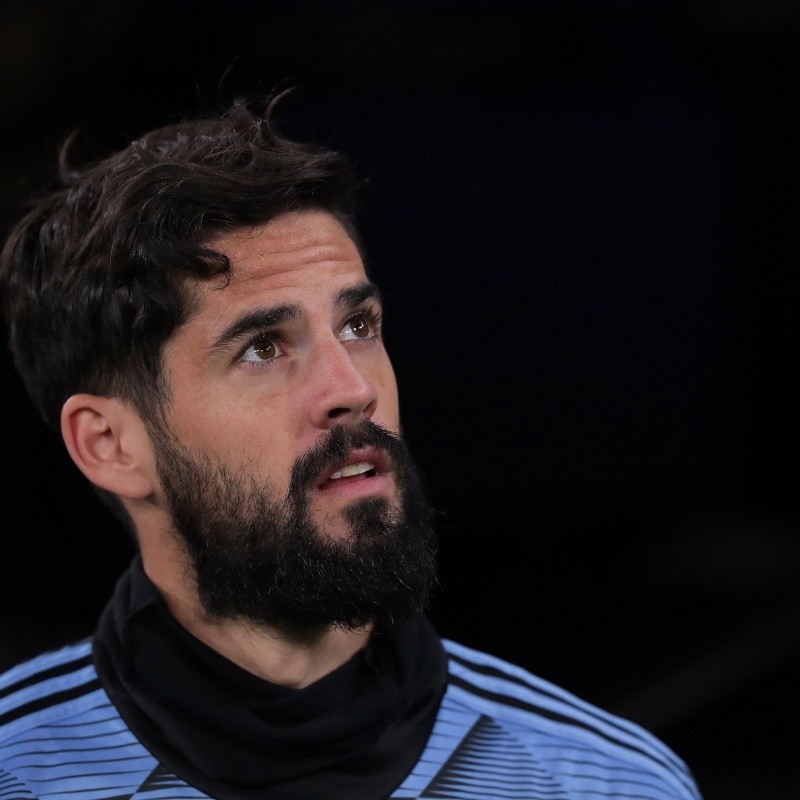 Gigante da Premier League avança pela contratação de Isco