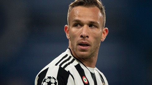 Arthur, volante da Juventus, jogou apenas 166 minutos nesta temporada
