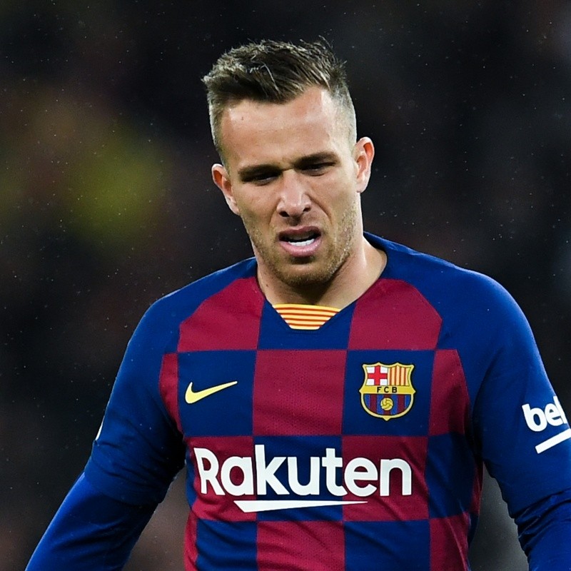 Grande clube quer tirar Arthur da Juventus