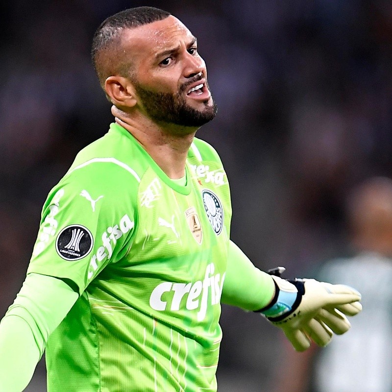 Palmeiras mira em medalhão para ficar na reserva de Weverton