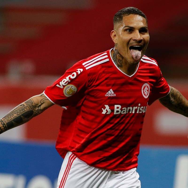 Surge um grande interessado na contratação de Paolo Guerrero