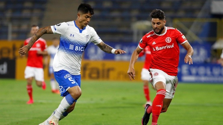 Valber Huerta, em campo pela Universidad Católica (Foto: Getty Images)