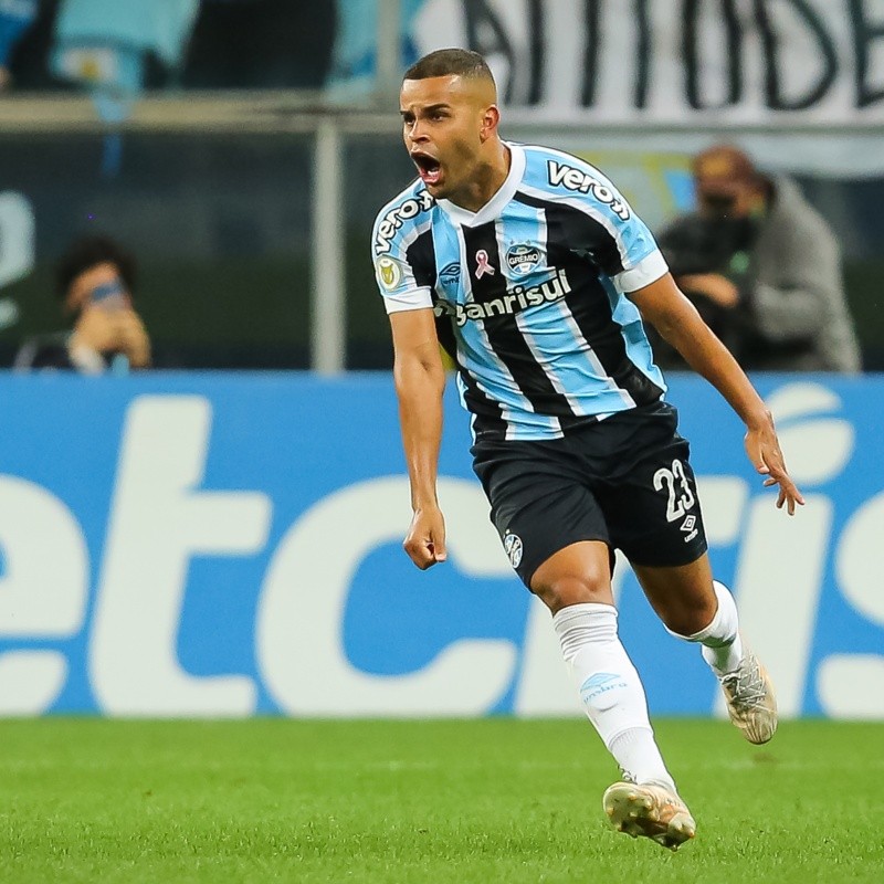 Bom reforço? Santos negocia com atacante do Grêmio