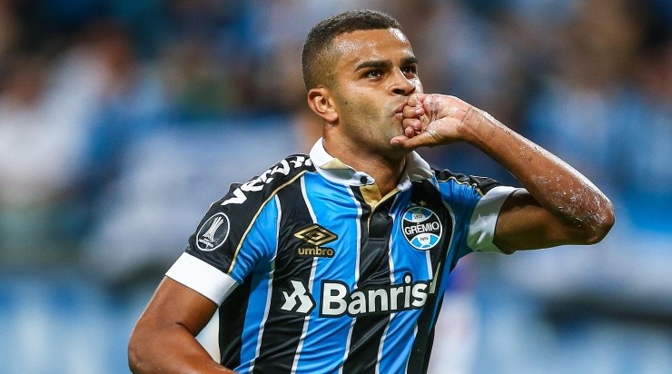 Alisson, meia-atacante do Grêmio (Foto: Getty Images)