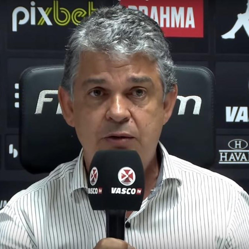 Carlos Brazil confirma que titular absoluto está fora do clube para 2022