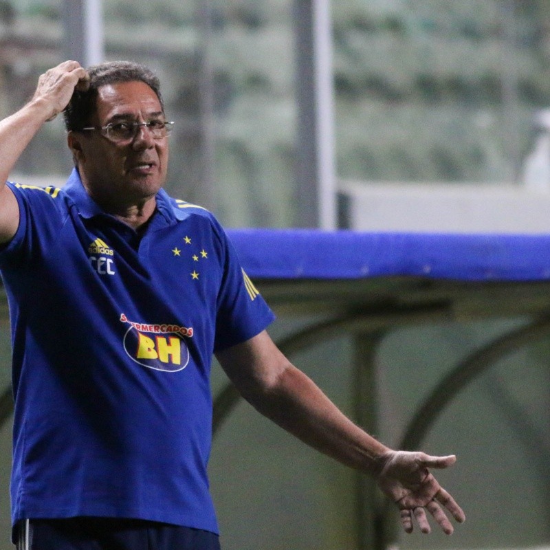 Cruzeiro confirma saída de Luxemburgo e comissão técnica