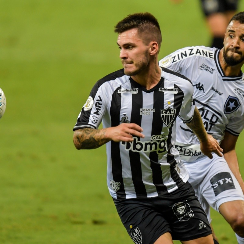 "Chapéu" à vista? Bragantino quer levar dois jogadores do Atlético-MG especulados em outros times da Série A