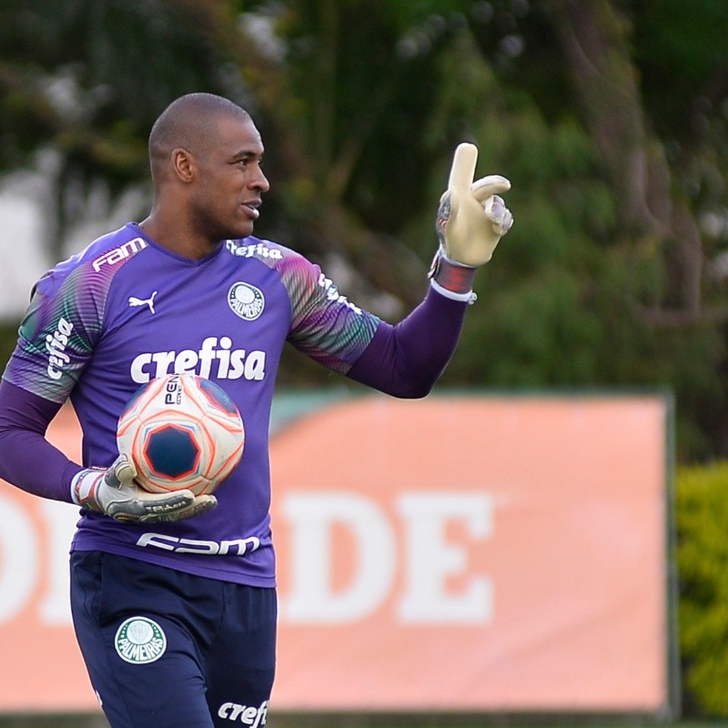 Jailson não aceita redução de salário no Cruzeiro, segundo jornalista