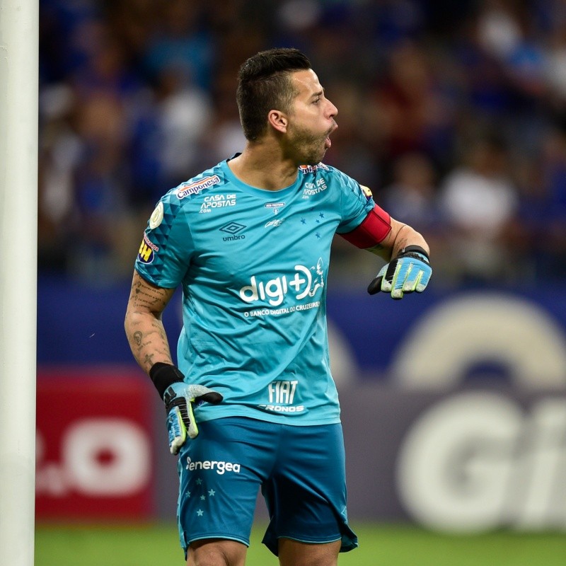 Gigante paulista quer a contratação do goleiro Fábio, afirma jornalista