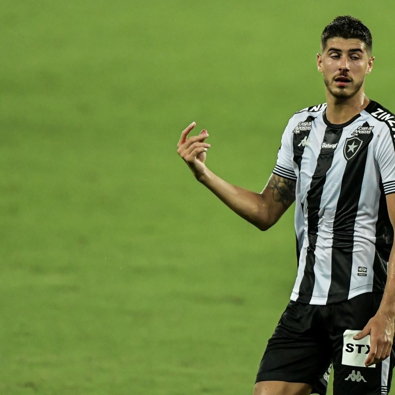 Gigante brasileiro quer repatriar Pedro Raúl, ex-Botafogo