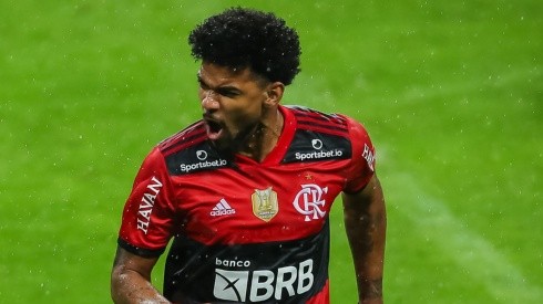 Bruno Viana jogou pelo Flamengo em 2021 (Foto: Pedro H. Tesch/AGIF)