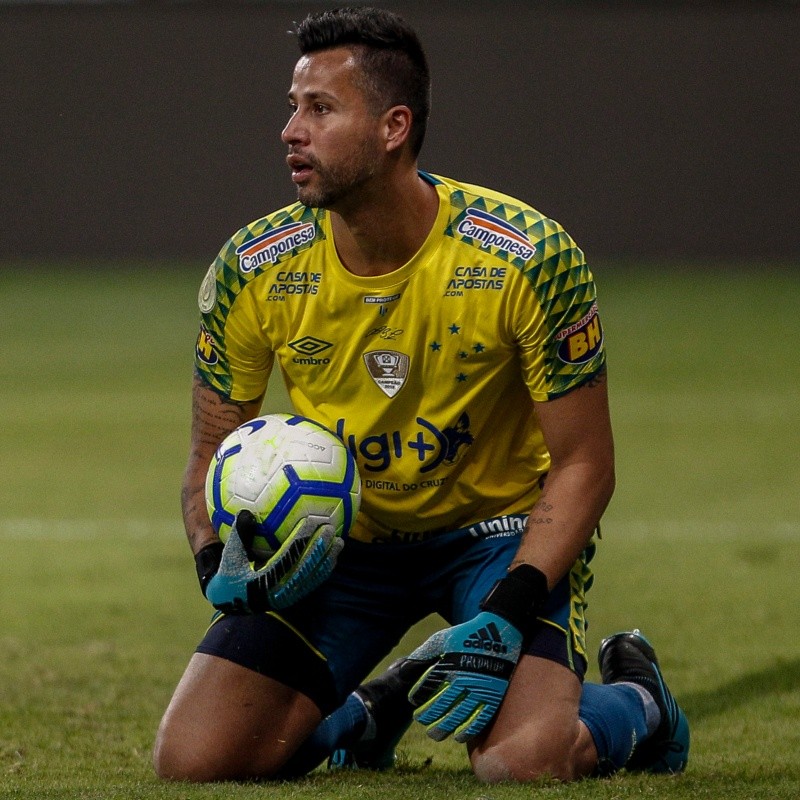 Após saída de Fábio, Cruzeiro encaminha rescisão com mais dois jogadores