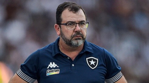 Enderson Moreira, treinador do Botafogo (Foto: Thiago Ribeiro/AGIF)