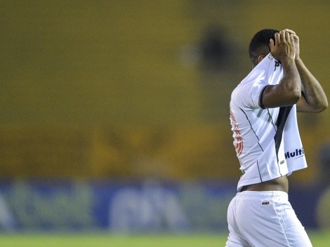 Promessa do Vasco marca seu primeiro gol como profissional e agradece ao treinador