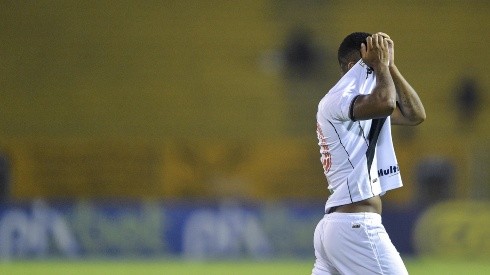 Juninho marcou seu primeiro gol como profissional (Foto: Thiago Ribeiro/AGIF)