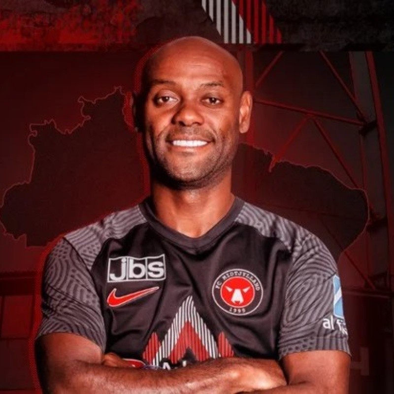 Meio-campista do Corinthians recebe sondagens e pode jogar com Vagner Love na Europa