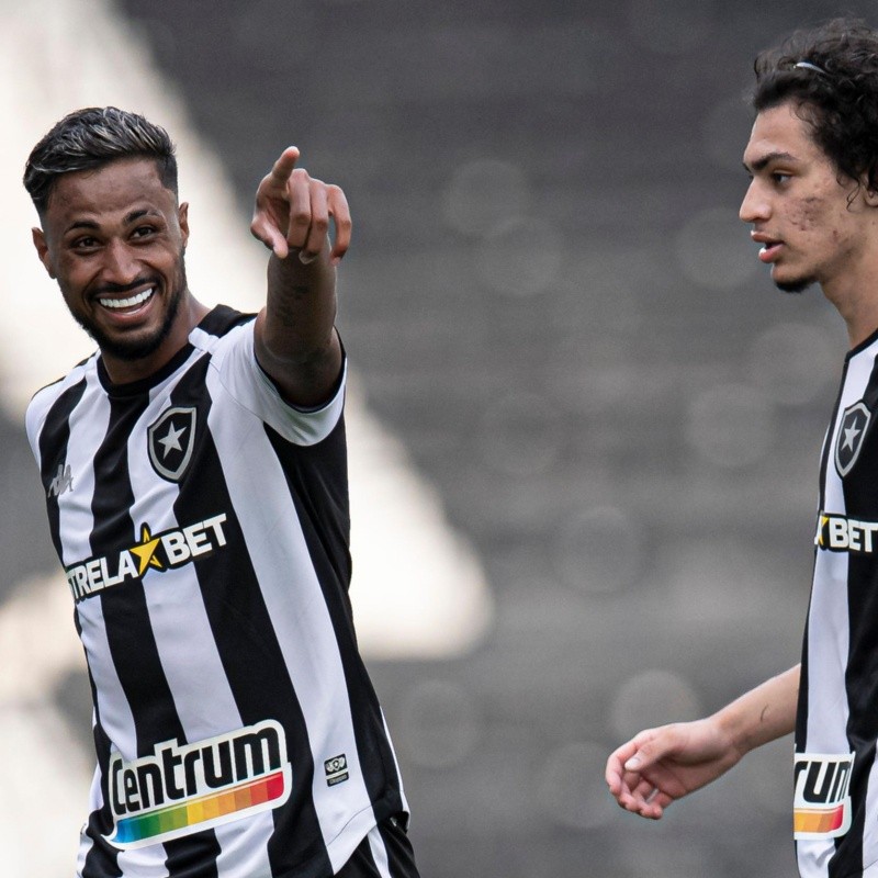 Botafogo marca duas vezes, vence o Bangu e garante primeira vitória no Cariocão