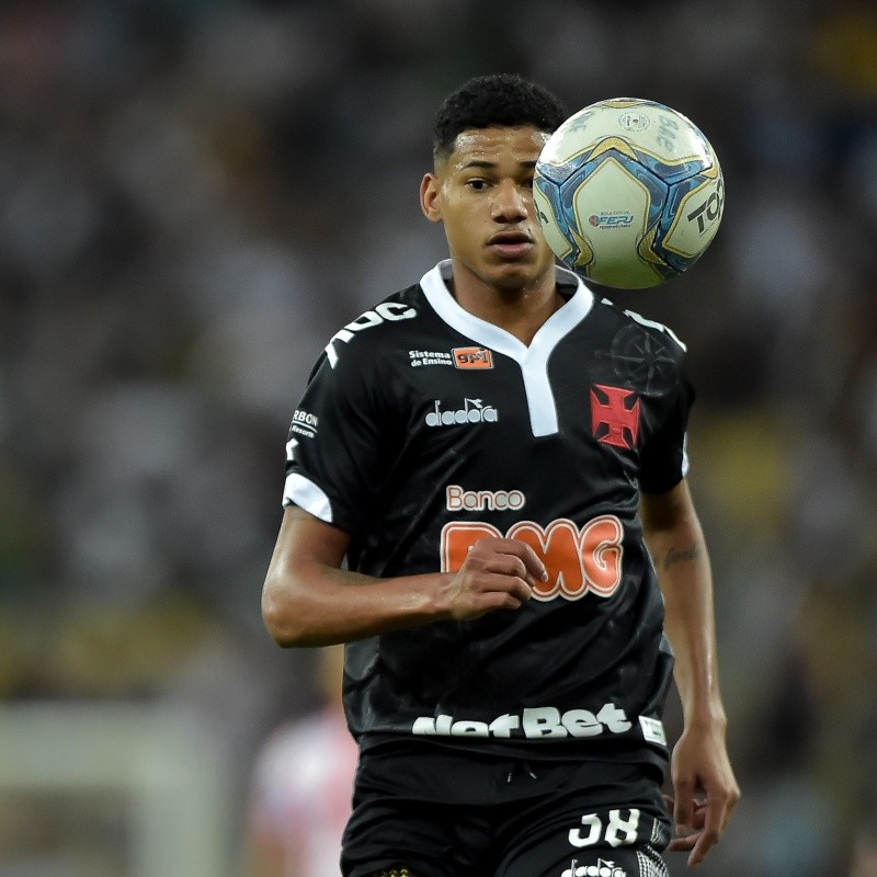 Bom reforço? Internacional está atrás de atacante ex-Vasco