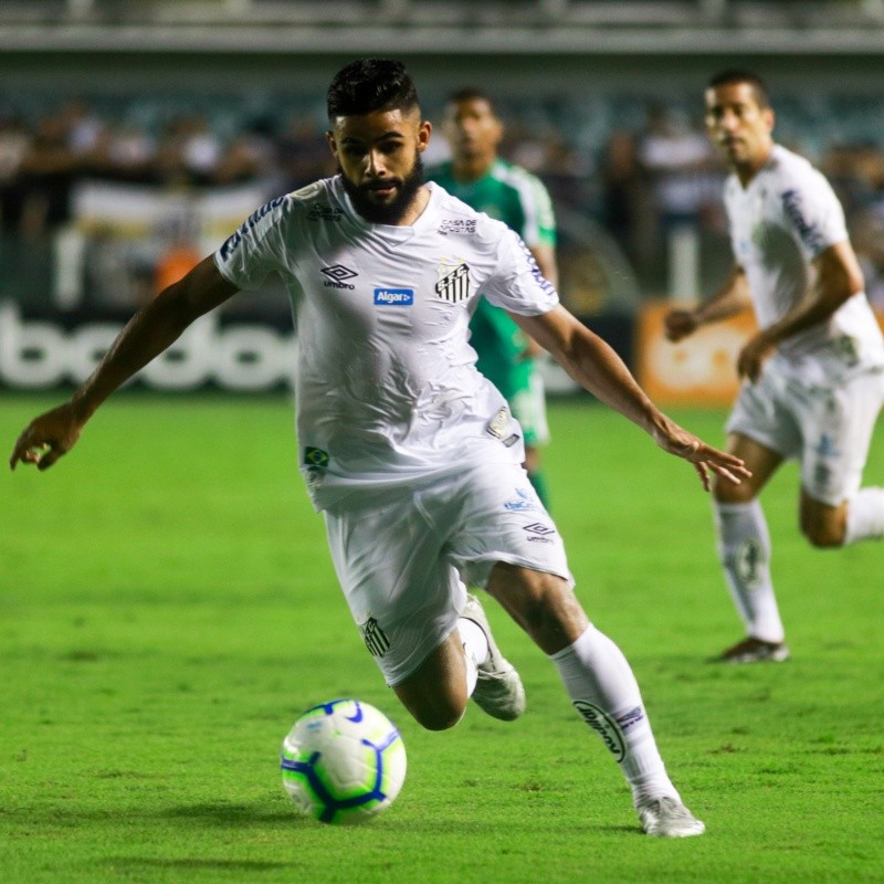 Fez certo? Santos recusa proposta milionária por lateral criticado pela torcida