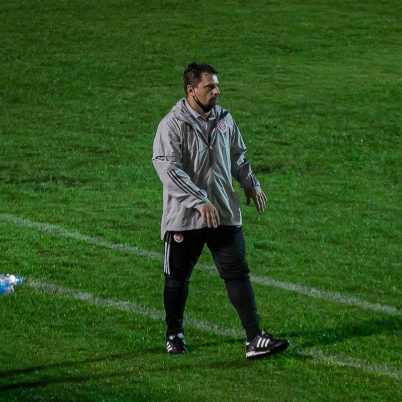 Mas já? Treinador da base do Flamengo é avaliado para assumir Seleção Brasileira Sub-20