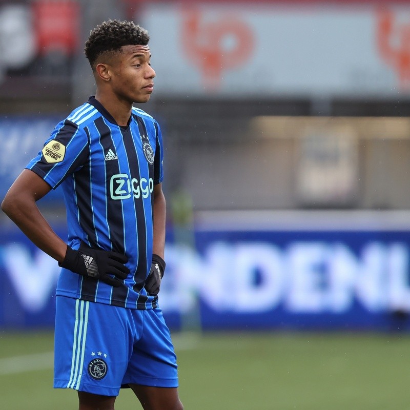 Gigante brasileiro aguarda desfecho para poder anunciar a contratação de David Neres