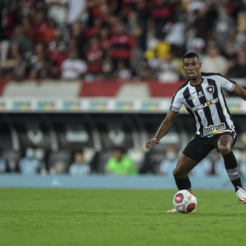 'Será um grande jogo', exalta zagueiro de clube carioca sobre semifinal do Cariocão