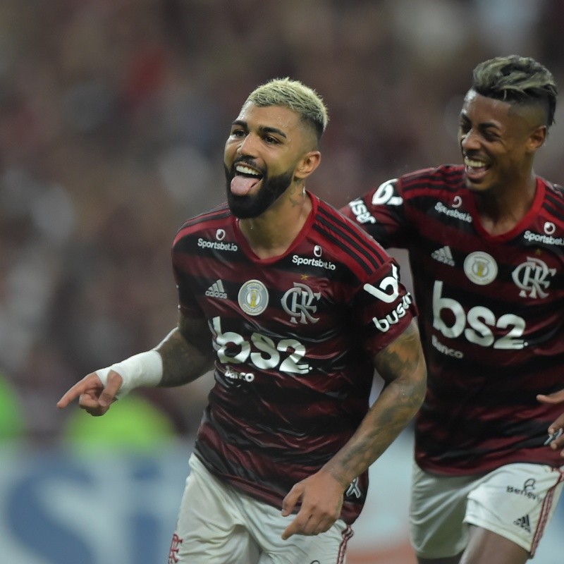 BOLA NA REDE! Conheça os 25 times que mais fizeram gols no Brasileirão