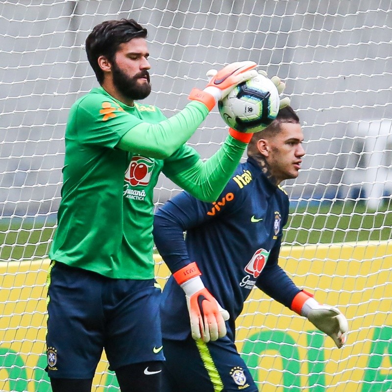 Uefa indica Alisson como finalista ao prêmio de melhor goleiro da Champions;  veja lista por posição, liga dos campeões