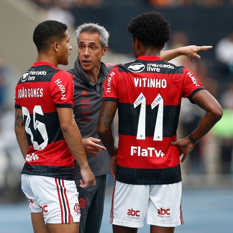 Estrela do Flamengo bateu boca com Paulo Sousa depois de vice campeonato