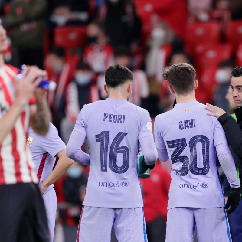 Amor a camisa fala mais alto e joia do Barcelona descarta interesse de gigantes da Premier League