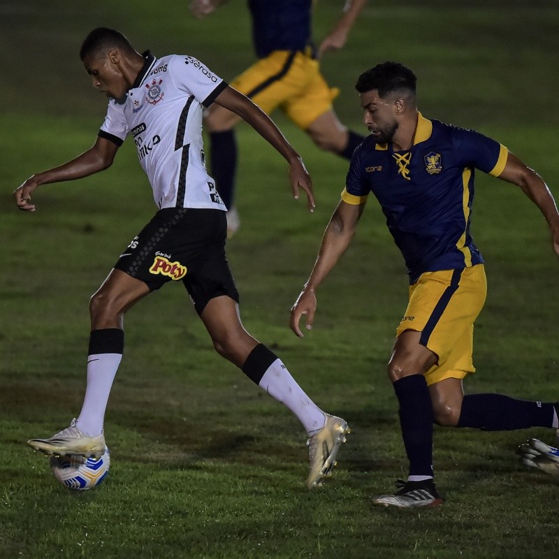 Corinthians empresta promessa da base para time da Série B do Brasileirão