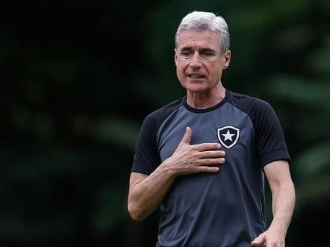 NEGÓCIO FECHADO! Botafogo acerta com atacante de clube da Premier League