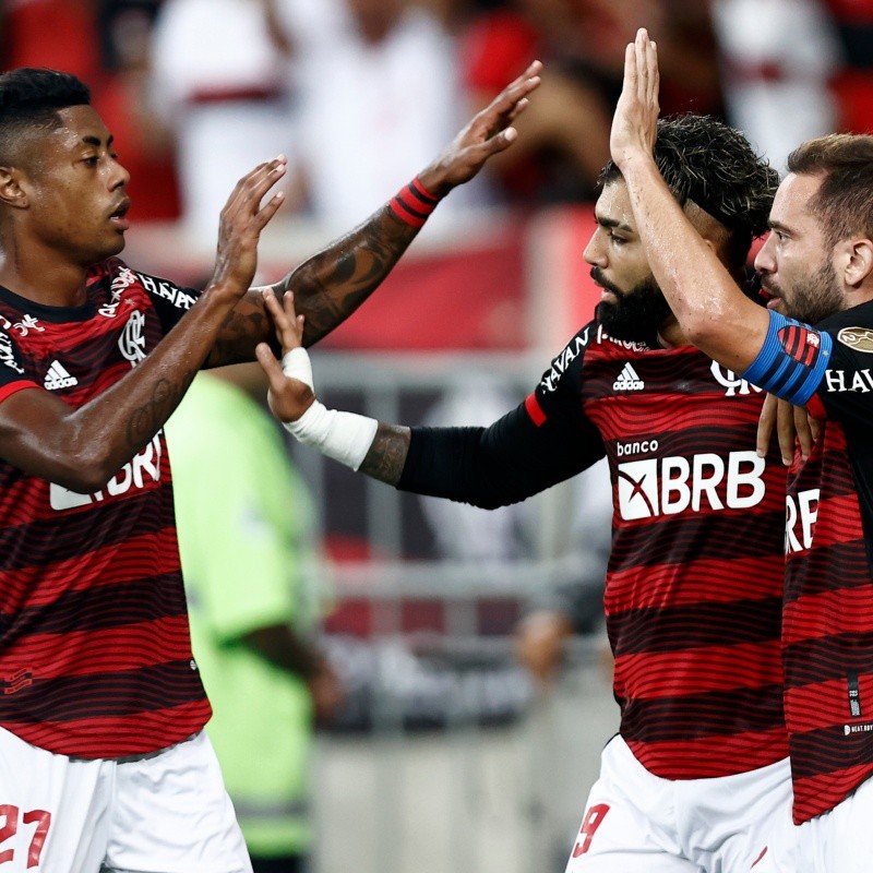 Athletico PR prepara oferta de R$ 15 milhões por jogador do Flamengo