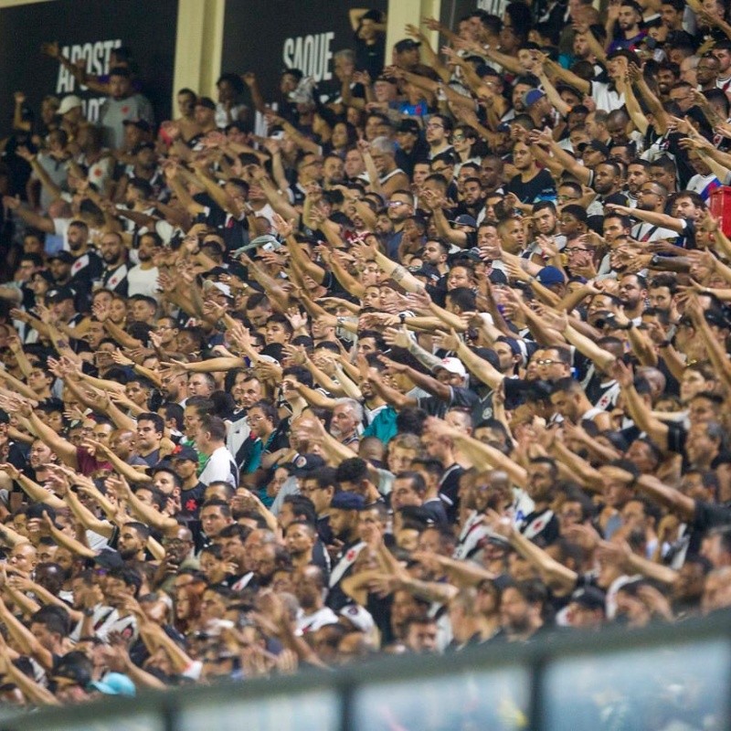 Após ter torcida acusada de racismo, gigante brasileiro se pronuncia oficialmente