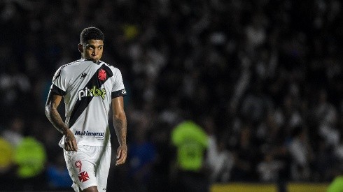 Vasco tem início complicado na Série B (Foto: Thiago Ribeiro/AGIF)