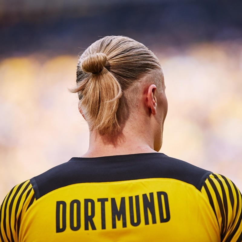 FIM DA NOVELA: Clube inglês comunica ao Borussia Dortmund que pagará a multa de Haaland, que assinará contrato de 5 anos