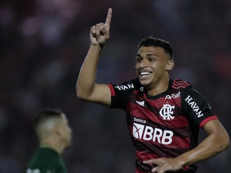 Promessa do Flamengo marcou primeiro gol pelo profissional: 'Feliz demais'
