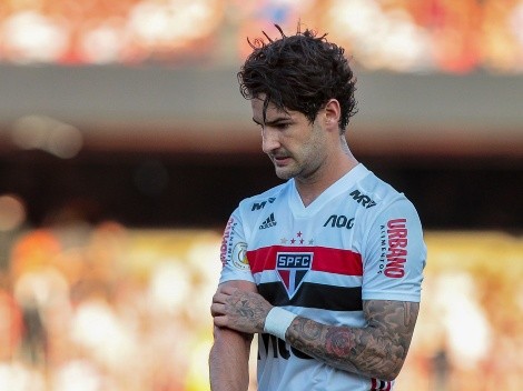 Alexandre Pato se coloca a disposição para jogar com as cores de gigante brasileiro