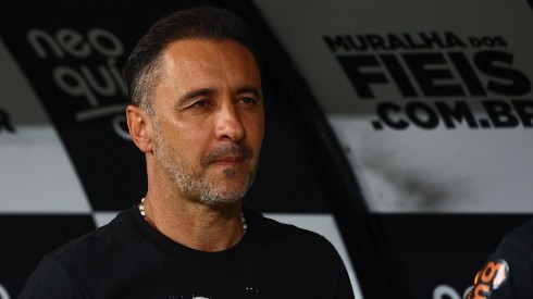 Vítor Pereira, treinador do Corinthians (Foto: Marcello Zambrana/AGIF)