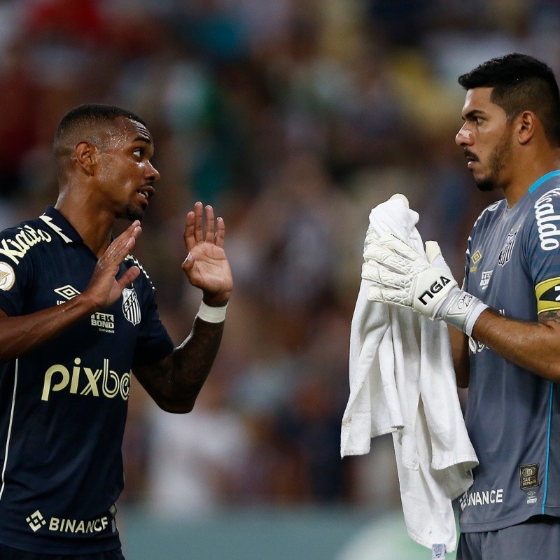 Após Zanocelo, outro titular do Santos recebe sondagens da Europa e pode deixar o clube