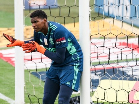 Dois grandes clubes europeus disputam a contratação do goleiro Hugo Souza, do Flamengo