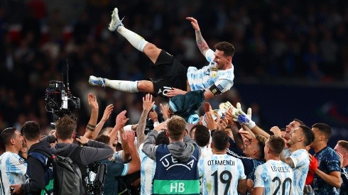 Amor extremo del plantel argentino hacia Messi.