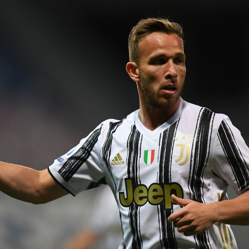 Juventus pode utilizar Arthur para fechar atacante brasileiro da Premier League