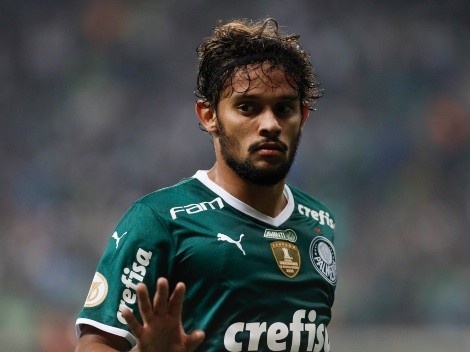 Grande clube da Premier League abre conversas pela contratação do meia Gustavo Scarpa, do Palmeiras